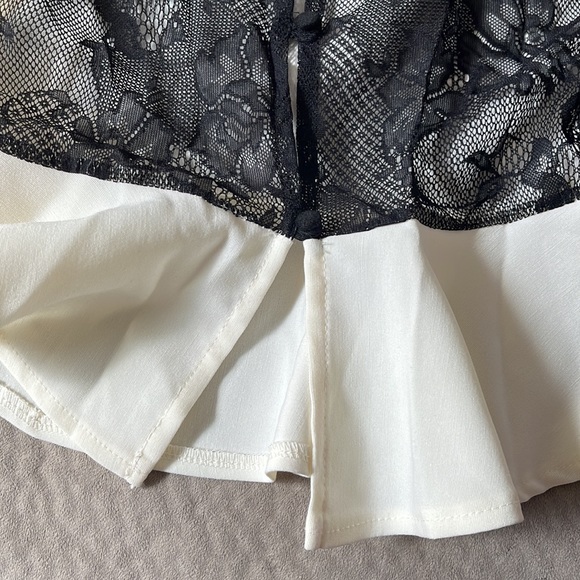 NWT Peplum-style Lace-back Top - Picture 5 of 9